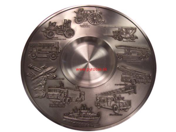 Kovový tanier s tématikou hasičskej techniky-automobilov, 24 cm 